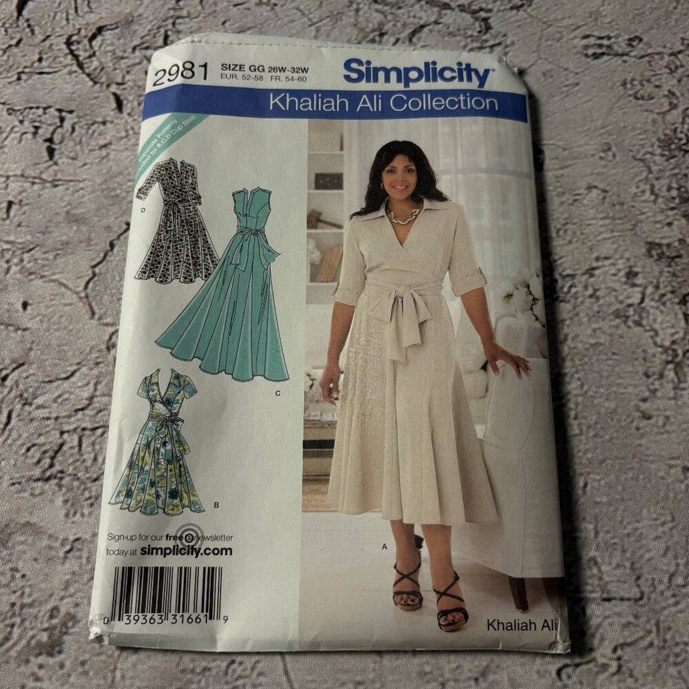 Simplicity Pattern 2981 GG for Women's Dress in Two Lengths